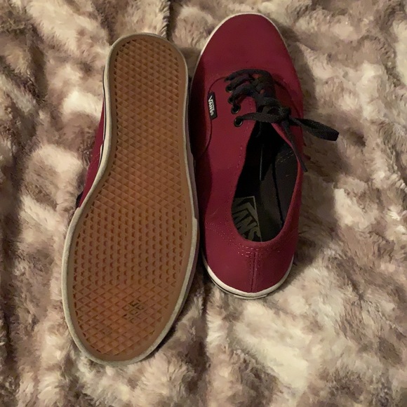 Vans - Picture 2 of 3